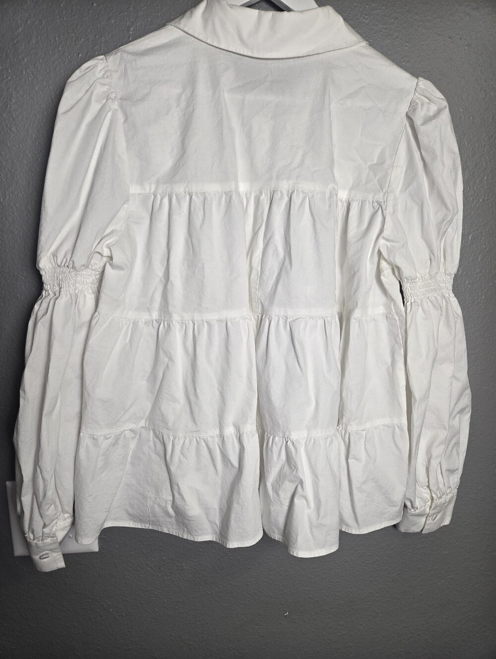 WAYF White Tiered Ruffle Blouse Size Medium - Picture 16 of 16